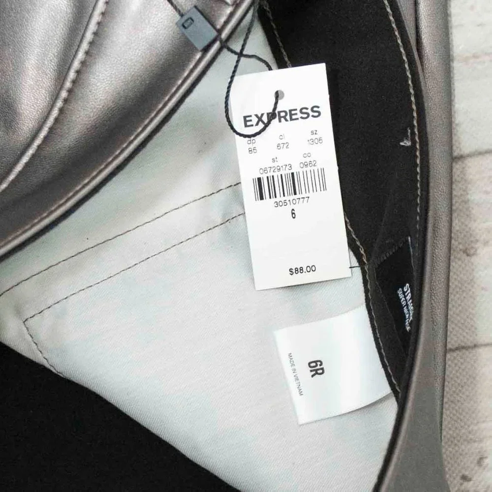NWT Express Straight Super High Rise Metallic Crop Pants in  Gunmetal size 6 - Picture 9 of 9